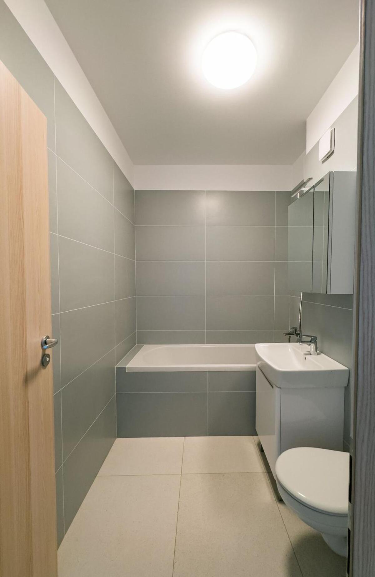 Corner Apartment *